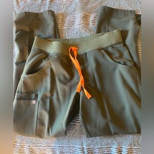 Figs Cargo Pant Moss